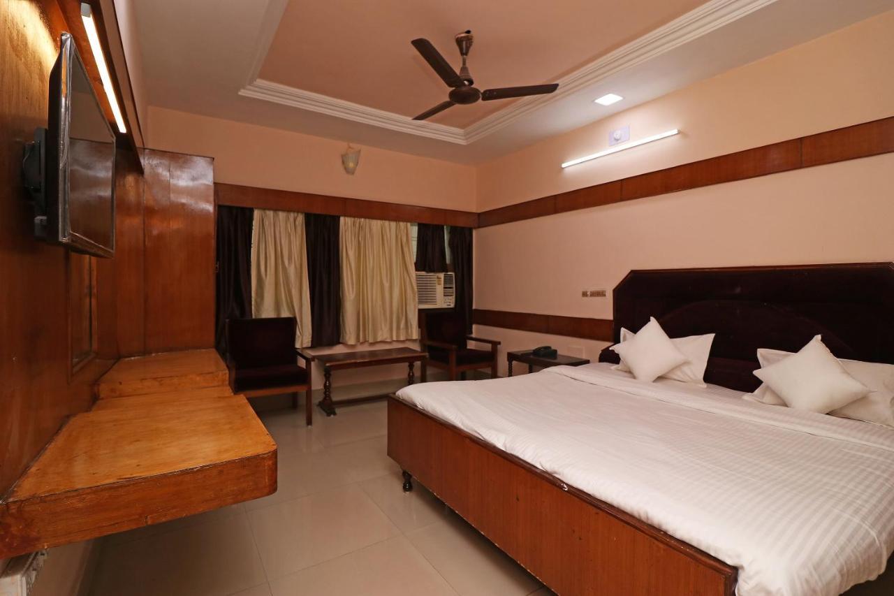 SPOT ON 37002 Hotel Natraj Bilāspur Exterior foto