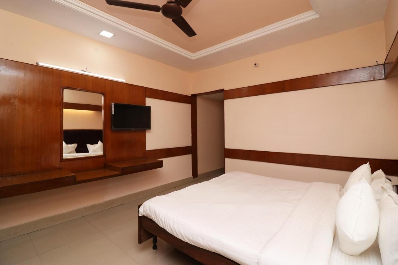 SPOT ON 37002 Hotel Natraj Bilāspur Exterior foto