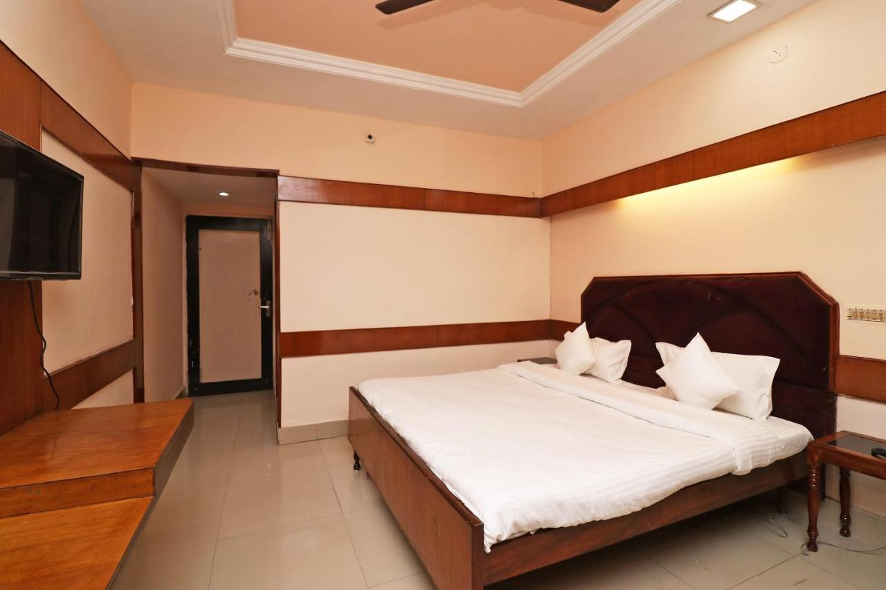 SPOT ON 37002 Hotel Natraj Bilāspur Exterior foto