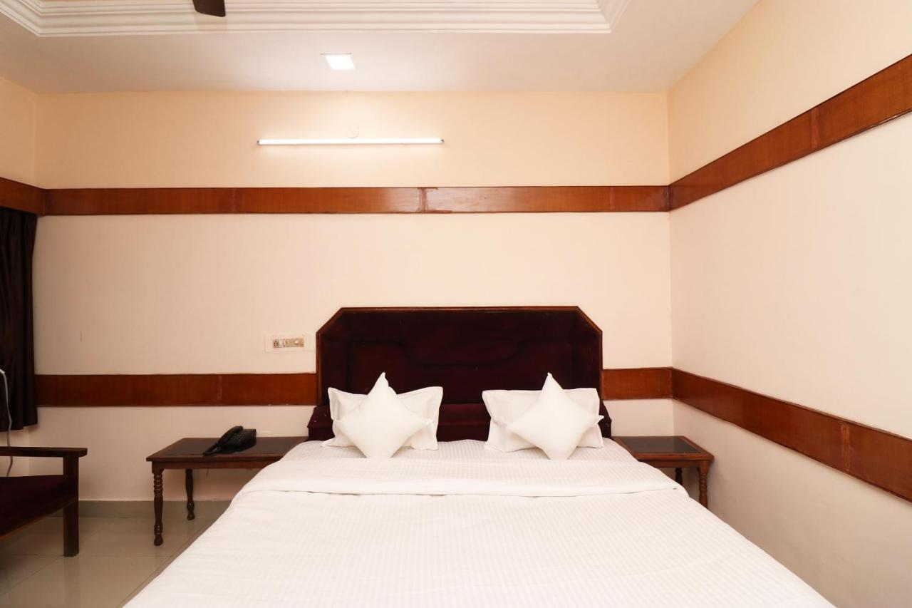 SPOT ON 37002 Hotel Natraj Bilāspur Exterior foto