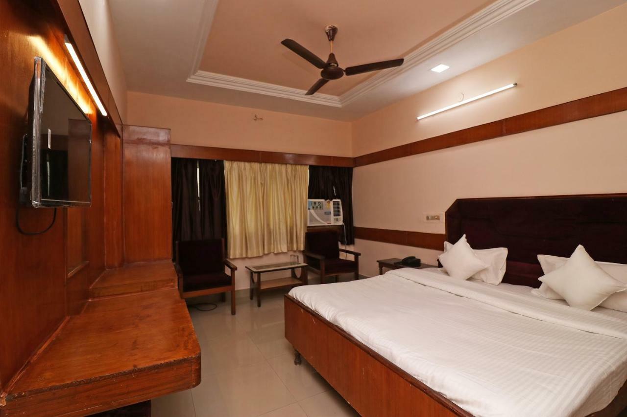 SPOT ON 37002 Hotel Natraj Bilāspur Exterior foto