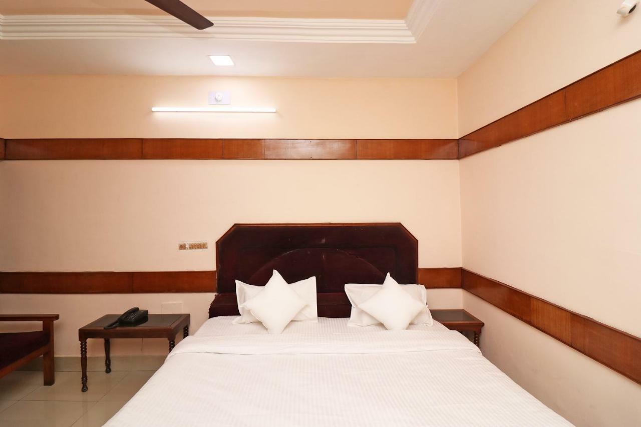 SPOT ON 37002 Hotel Natraj Bilāspur Exterior foto